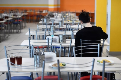 СЭС Сухума проверила места общественного питания на набережной